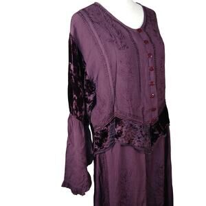 Encounter Free Size Purple Velvet Detail Floral Embroidery Twin Set Two Piece